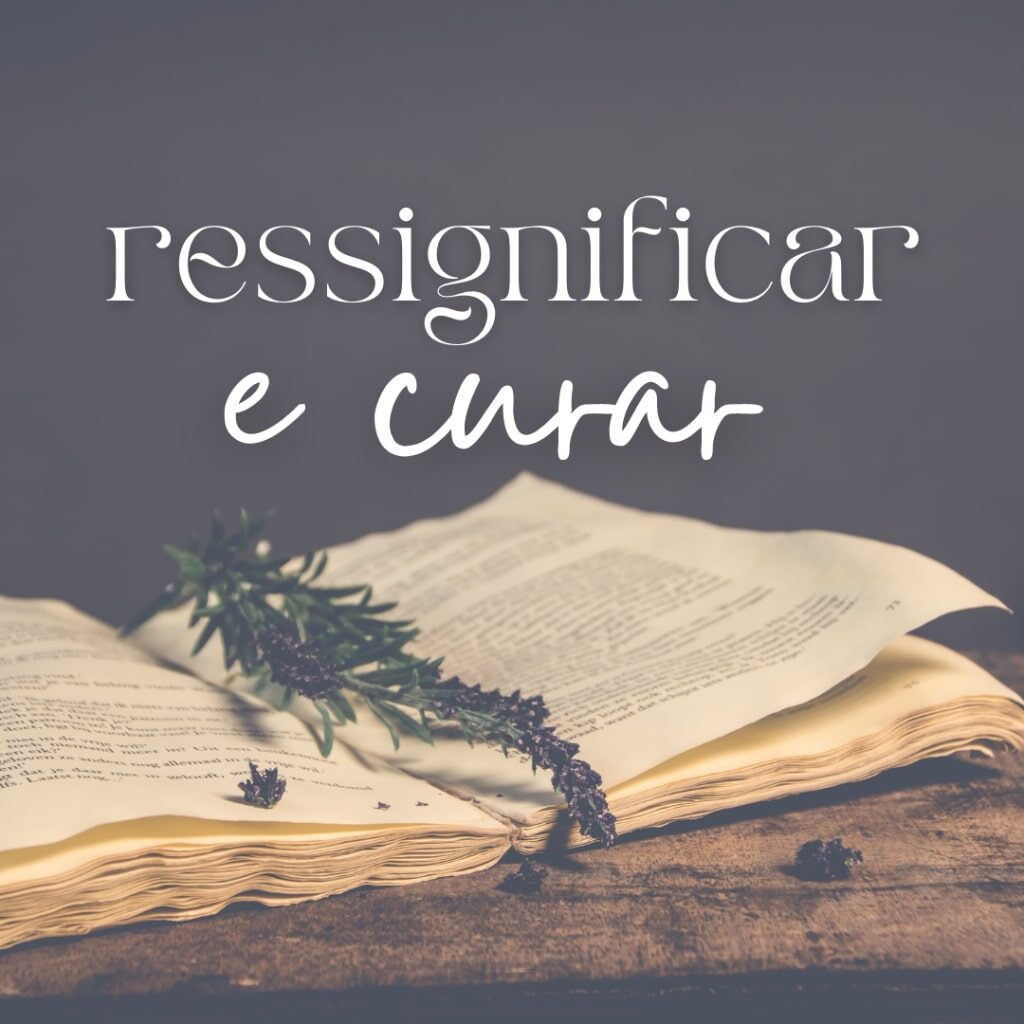 diário antigo com ervas decorando